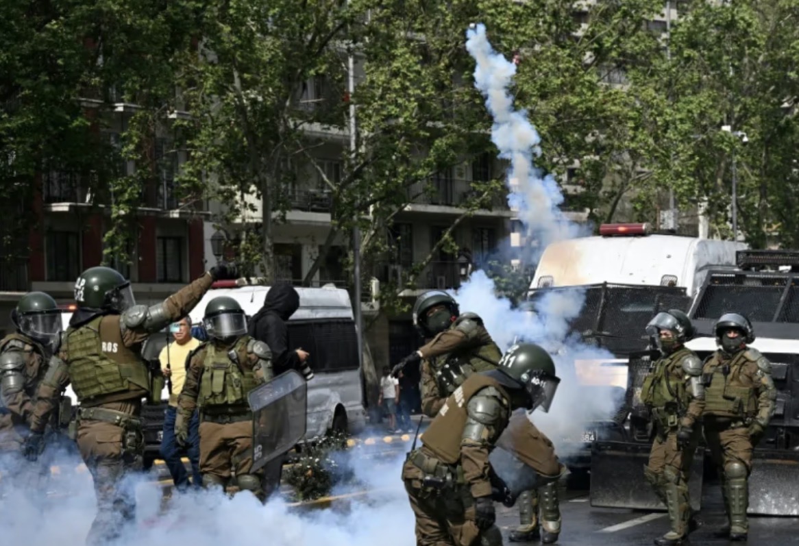 Protesta estudiantil en Chile: hubo 17 detenidos tras enfrentamientos con la Policía
