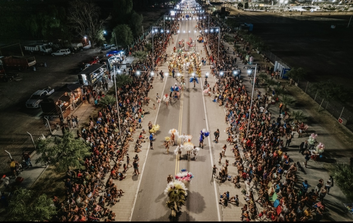 Más de 30.000 sanjuaninos coparon el Carnaval de Chimbas 