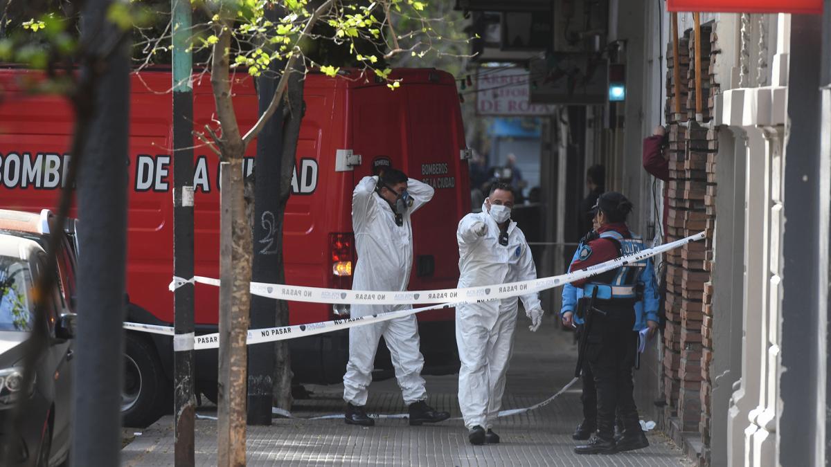 Un hombre mató a puñaladas a sus suegros, hirió a su pareja embarazada y se suicidó