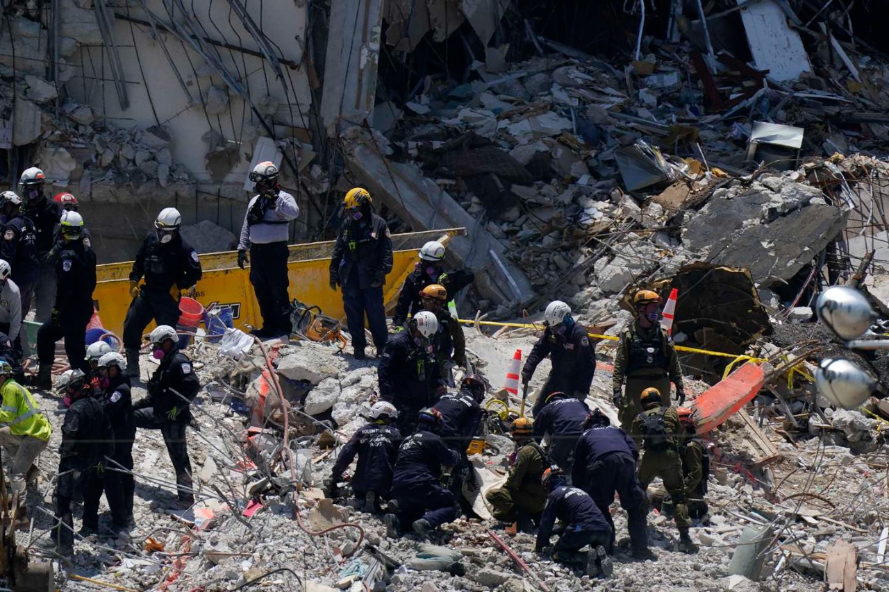 Evacuaron otro edificio en Miami por inminente peligro de derrumbe