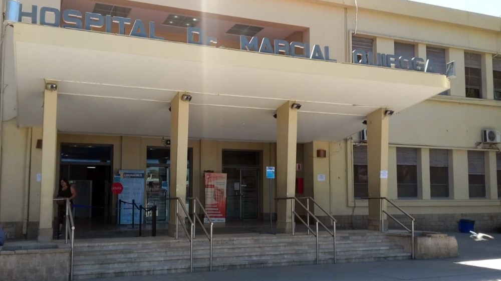 La suegra le tiró agua hirviendo porque peleaba con su hijo