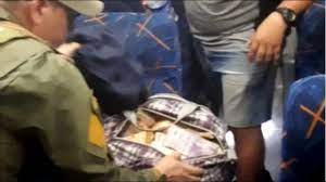 "Abandonaron" un bolso con ocho millones de pesos en un colectivo que venía a San Juan