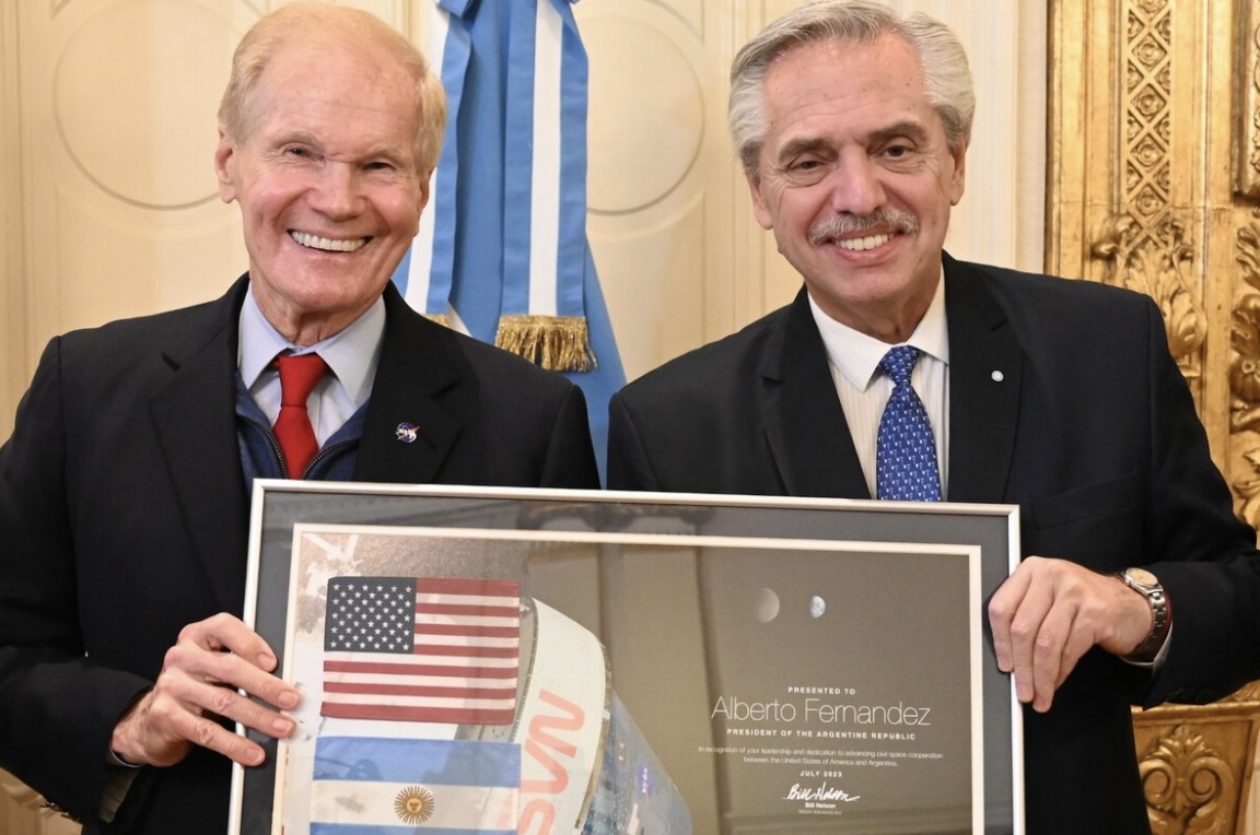 En Casa Rosada, la NASA se comprometió a dar respuesta a las sospechas de extraterrestres