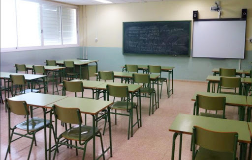 Apartaron de su clase a un profesor de teatro por dar contenido sexual a sus alumnos