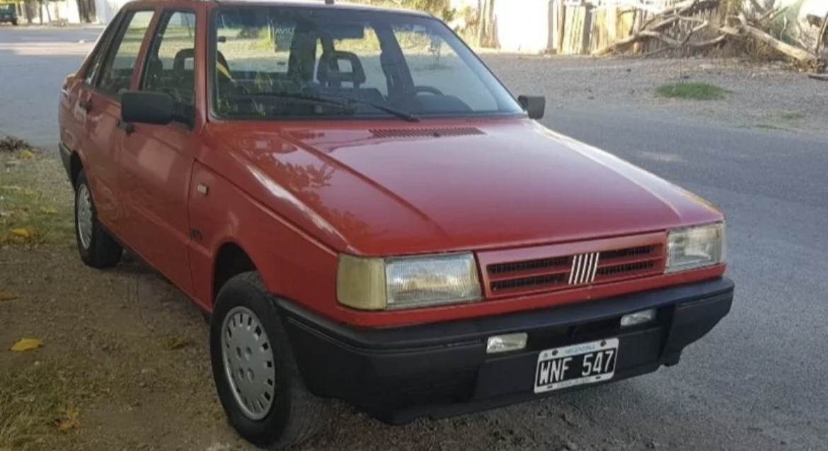 Delincuentes le robaron el auto a un trabajador en Santa Lucía 