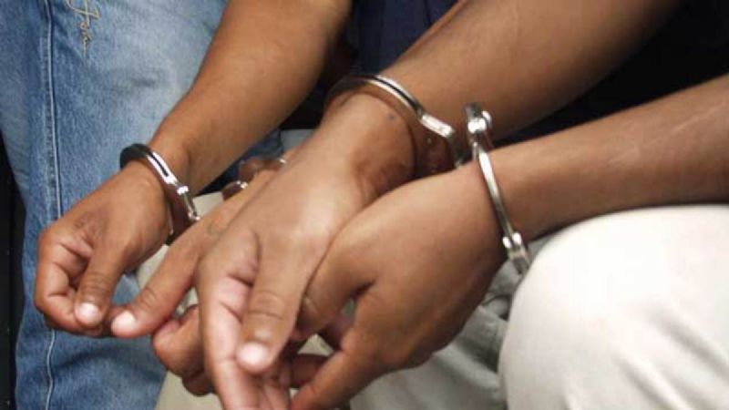 A una mujer le robaron su Iphone en la calle y los delincuentes fueron detenidos