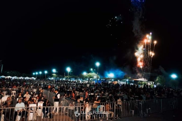 A pleno se vivió la última noche de la Fiesta de la Semilla y la Manzana